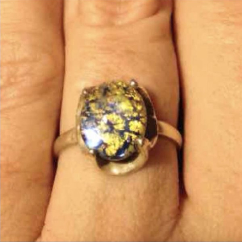 Lovely Sterling Silver Ring EUC